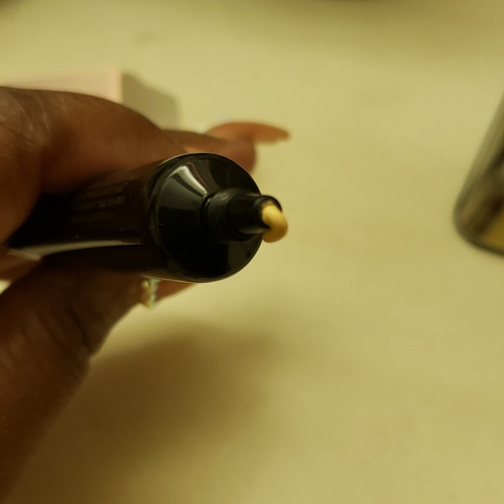 Concealer - Picture 3 of 3